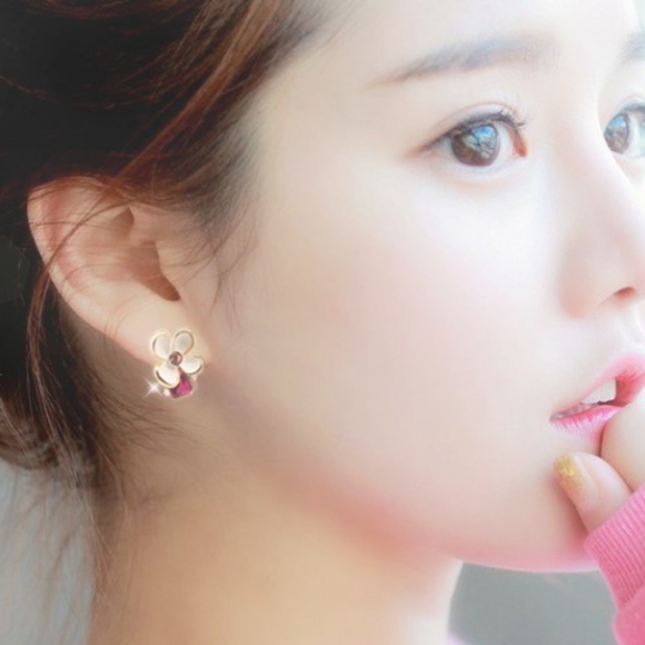 Pink Crystal Flower Earrings - Picture 3 of 3